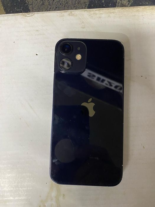 Айфон 12 мини карабокасыз