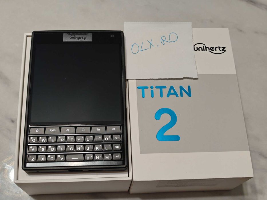 Unihertz Titan 2 - telefon cu tastatura qwerty ca Blackberry Passport