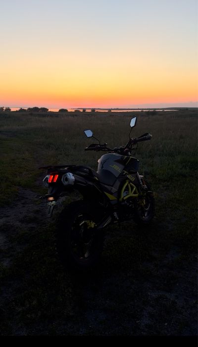 Продам мотоцикл 300кубов