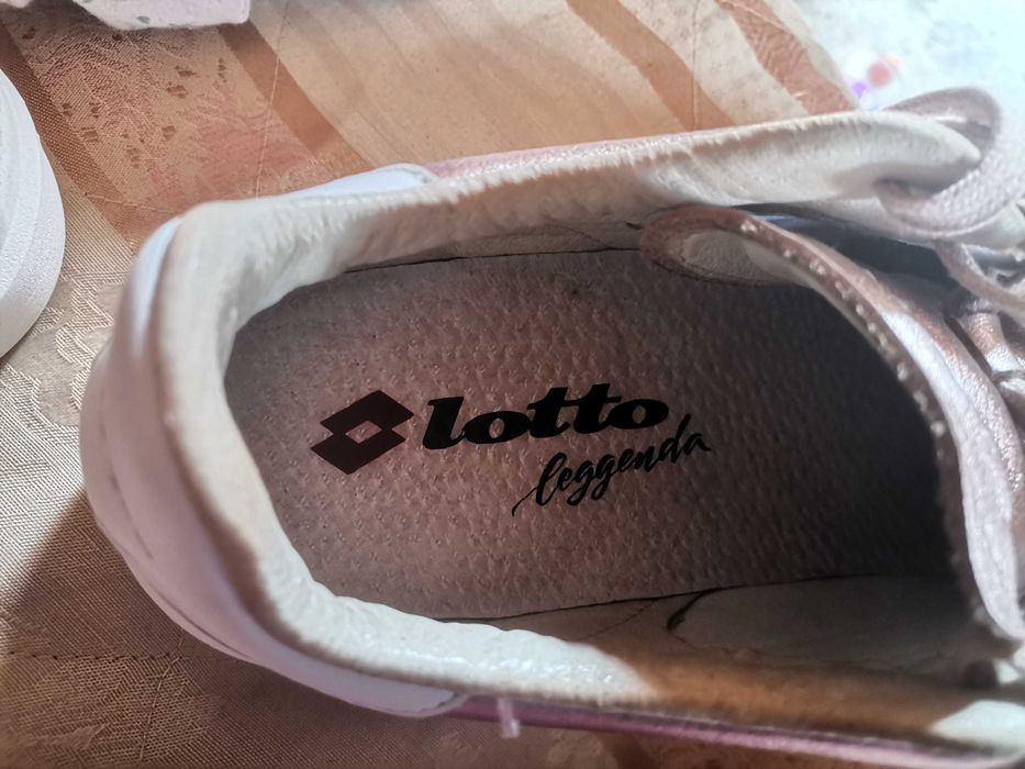 Adidași de la lotto