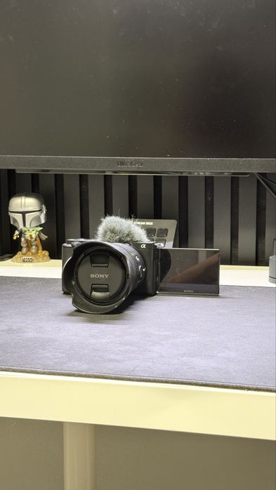 Obiectiv Sony E mount 15mm F1.4