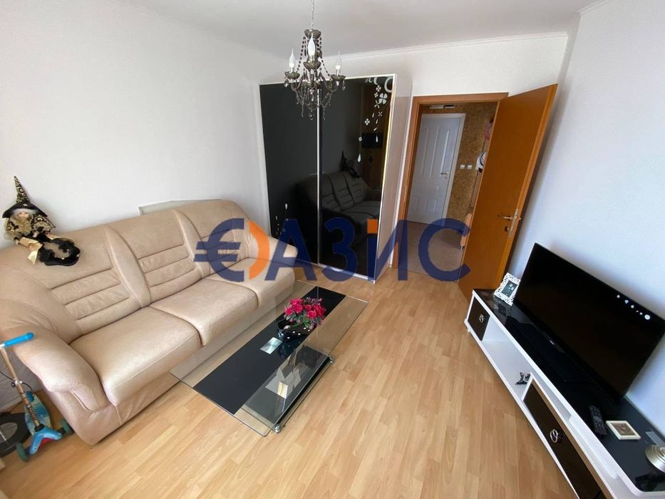 Тристаен апартамент с 2 спални с изглед към морето, в комплекс