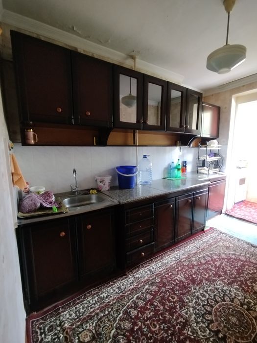 Ijaraga kvartira beriladi Sagdiyana machit olda 3 xona 2 etaj zur uy