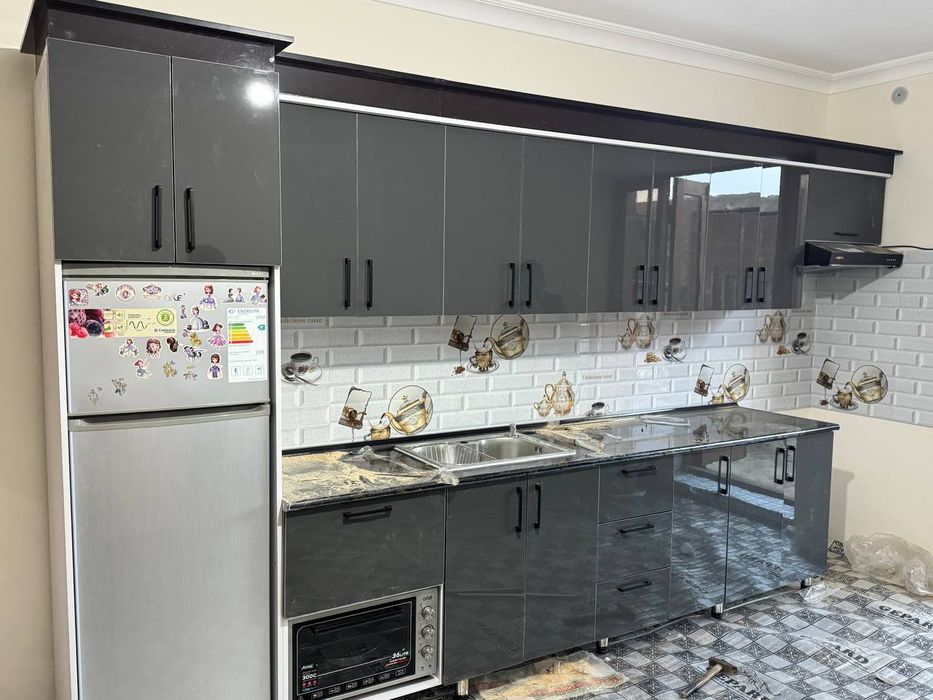 Кухунний гарнитура ва спальня шкаф