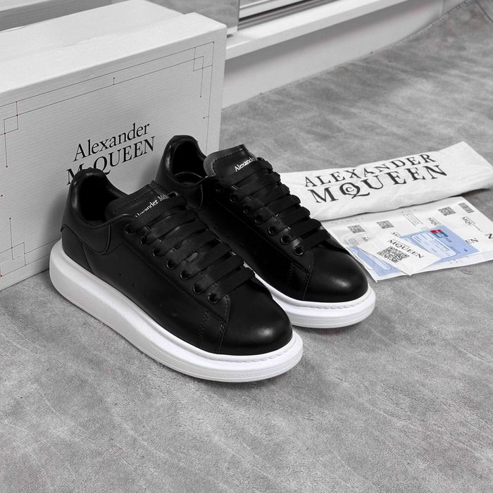 AMQ CLASIC BLACK AND WHITE 36 la 44 Livrare cu Verificare