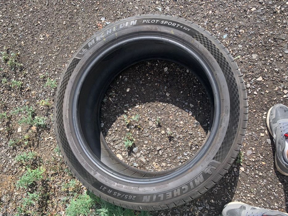 Продам 3 резины pirelli 265/45/R21