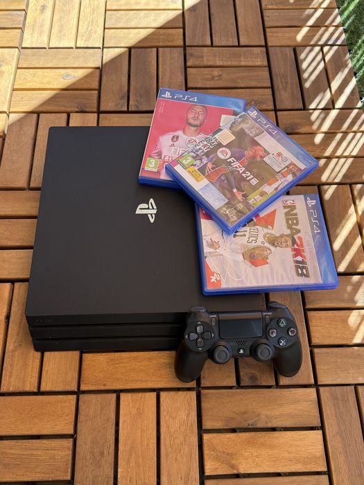 PlayStation 4 Pro 1TB  (PS4 PRO)