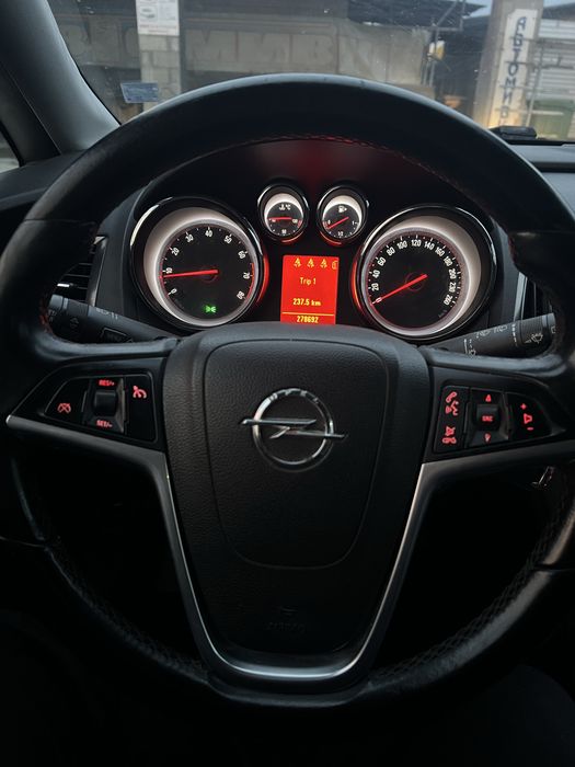 Opel Astra J 1.4 Turbo 140 / ГАЗ