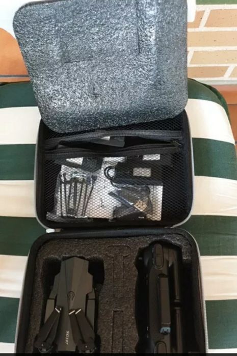 Промо! 4К HD Дрон WIFI(квадрокоптер) с две камери, 3 батерии!