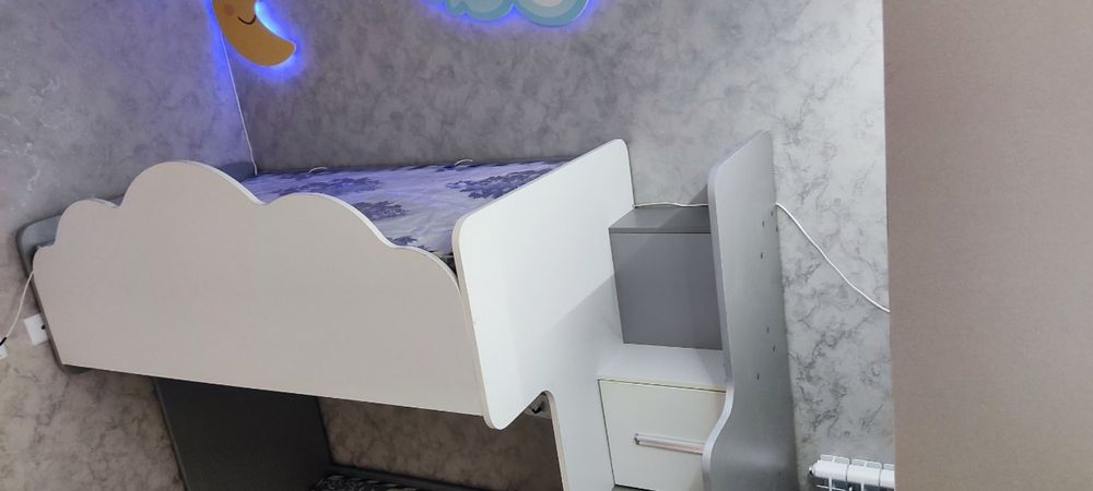 Детский мебель ( двух этажный )