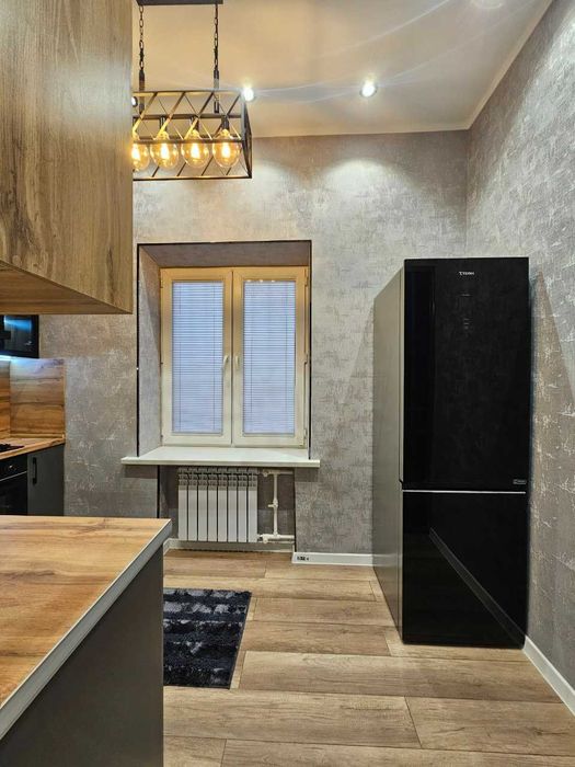 метро МИНОР Ц-5  2комнатная // 3 этаж - 60м2  массив КИЁТ