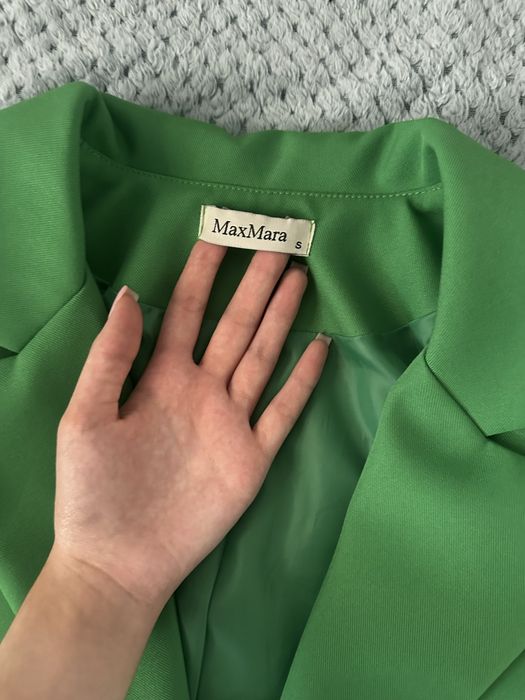 Костюм(пиджак и юбка миди ) Maxmara