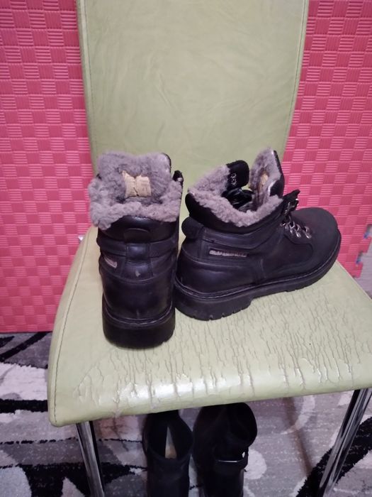 Продам зимние ботинки!Торг.