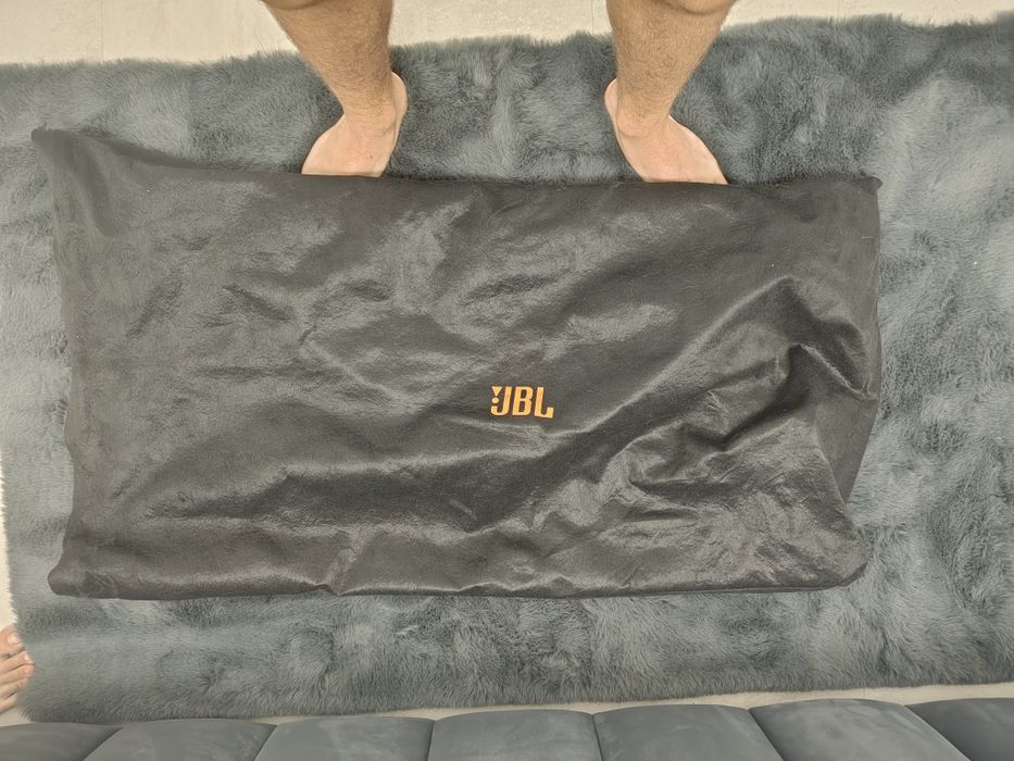 Vand boxa JBL 320 nou!