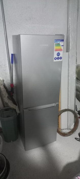 Холодильник LEADBROS