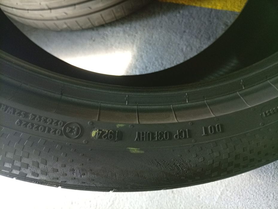275 40 21 Continental 2023