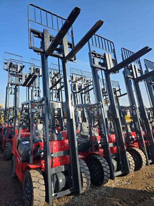 Вилочный погрузчик кара JAC