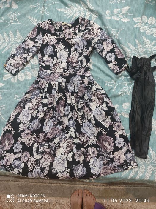 Очень СРОЧНО! Пакет женских вещей, продам