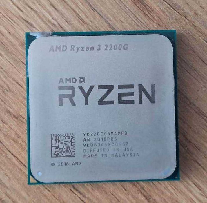 AMD Ryzen 3 2200G