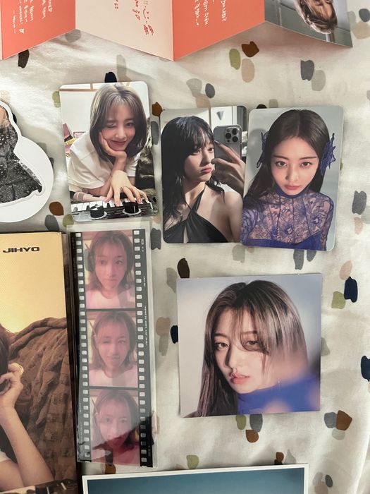 Kpop албуми Itzy, Jihyo, Red velvet