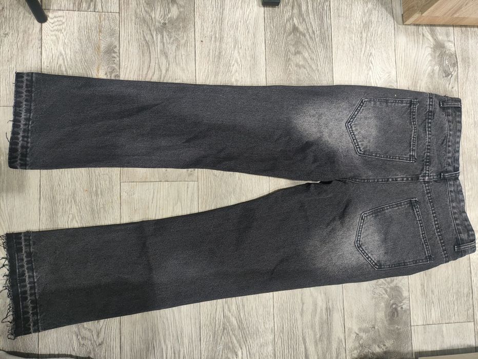 Продам джинсы новые