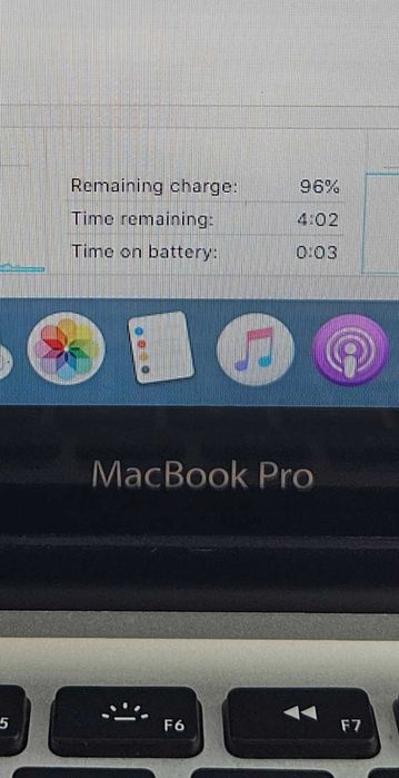 Macbook Pro 13 Core i5 Mac OS и Windows 11, добра батерия