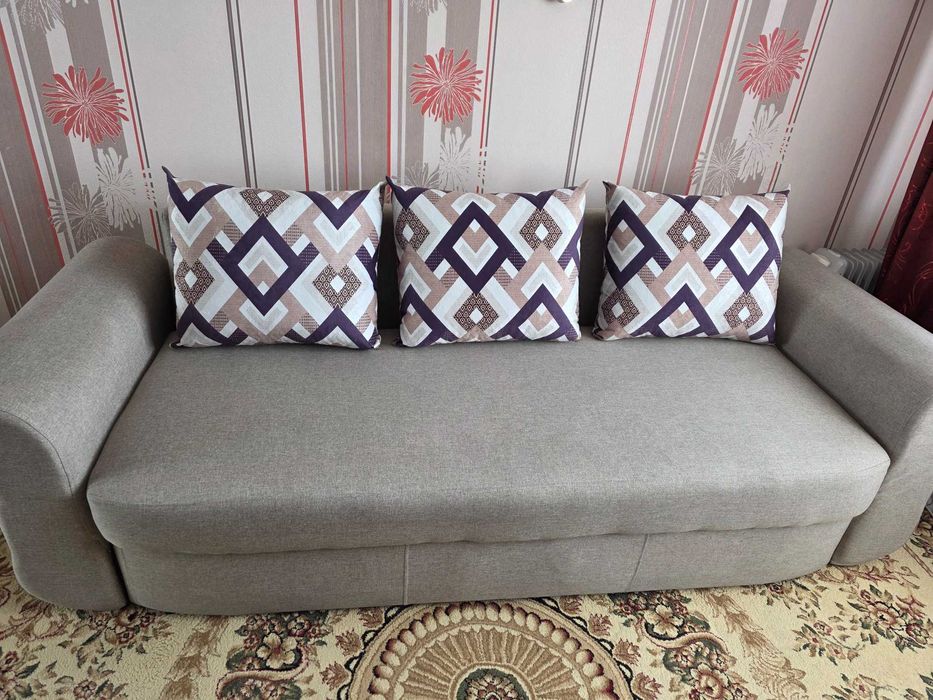 Продаю диван б/у
