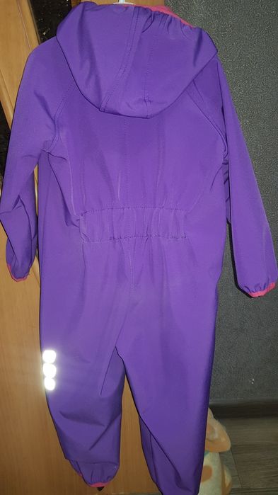 Продам 2 комбеза  весенний осенний на девочку