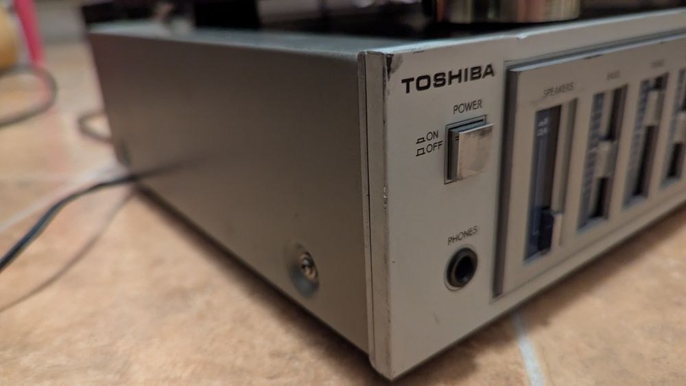 Amplificator Toshiba SB-M2