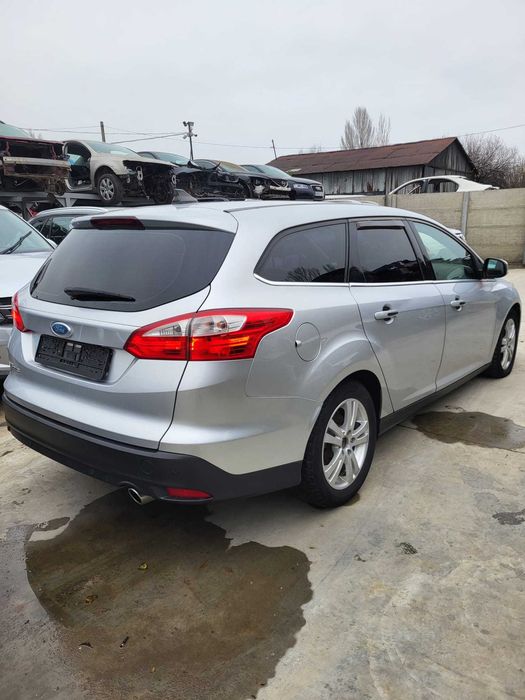 Dezmembram Ford Focus 3 break 2012