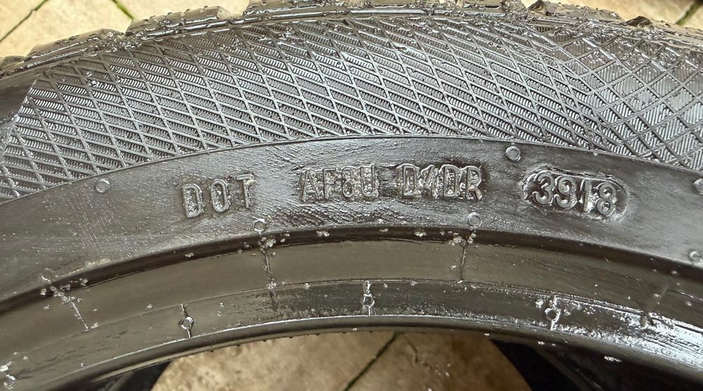 Anvelope / cauciucuri iarna 245/45/18 Continental ContiWinterConta