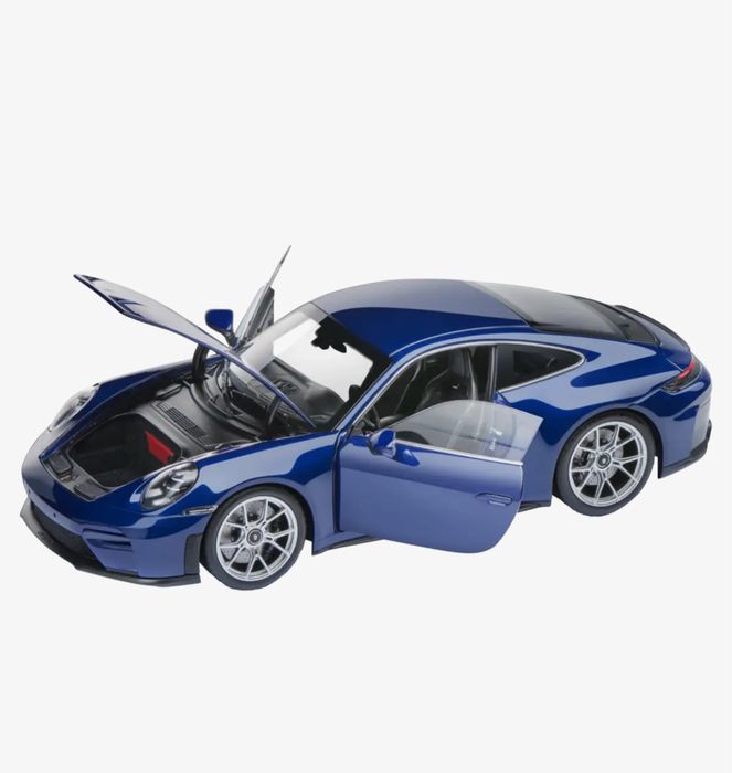 Macheta Porche 911 GT3(care se poate deschide)