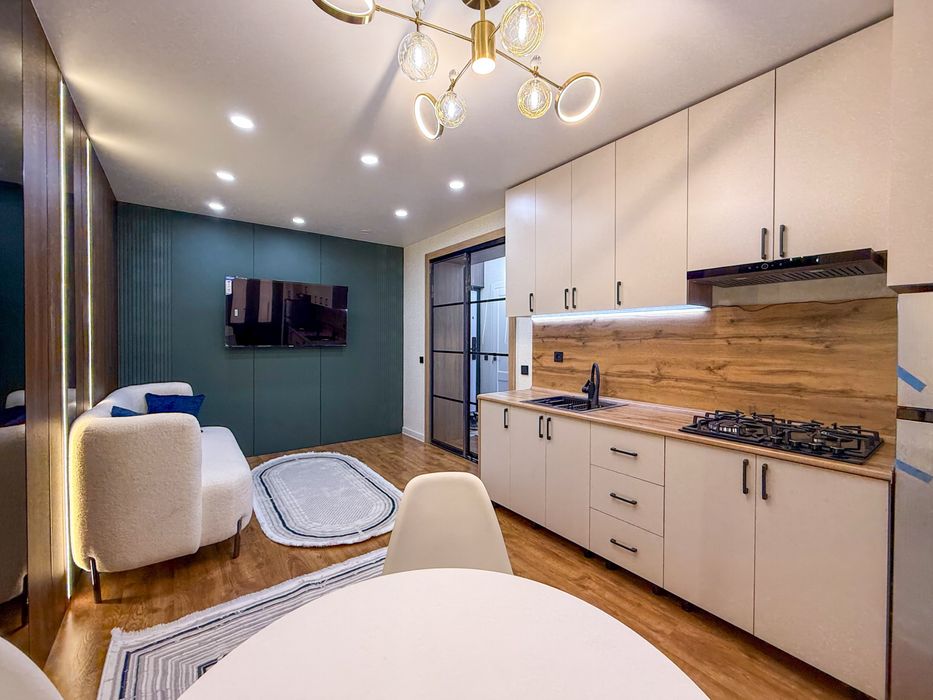 1в2/2/5 30м2 Новый ремонт мебель Техника Новомосковская Измаилова