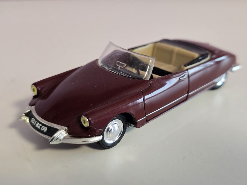 Macheta Citroen Ds 19 Norev