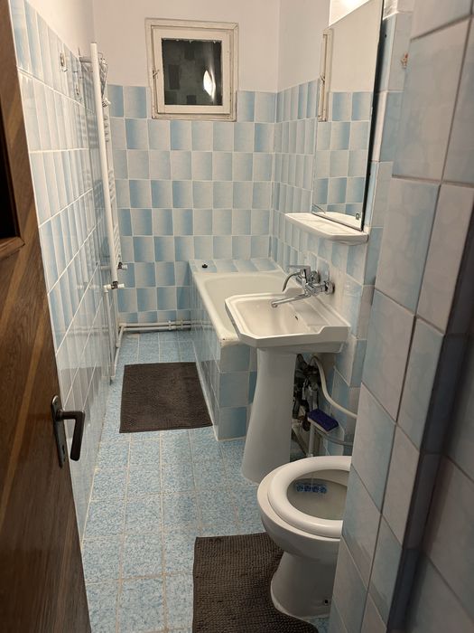 Inchiriez apartament 2 camere