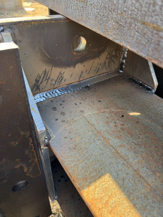 Vând hala metalica 15x30x5