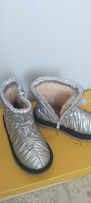 Продам зимние сапожки