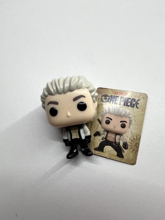 Фигурка Smoker One Piece – Kinder Joy x Funko POP (с код картичката)