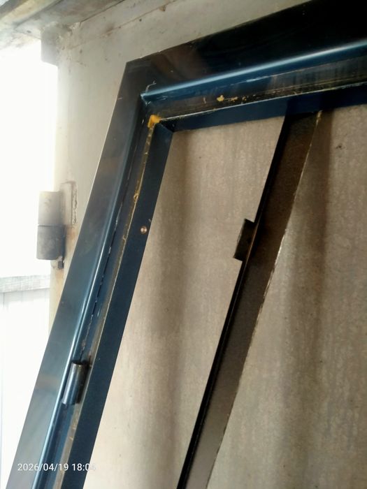 Входная металлическая дверь