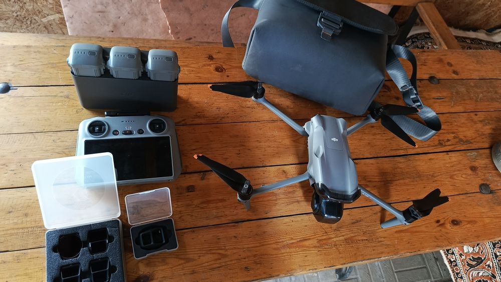 Профессиональный квадрокоптер Dji air 3