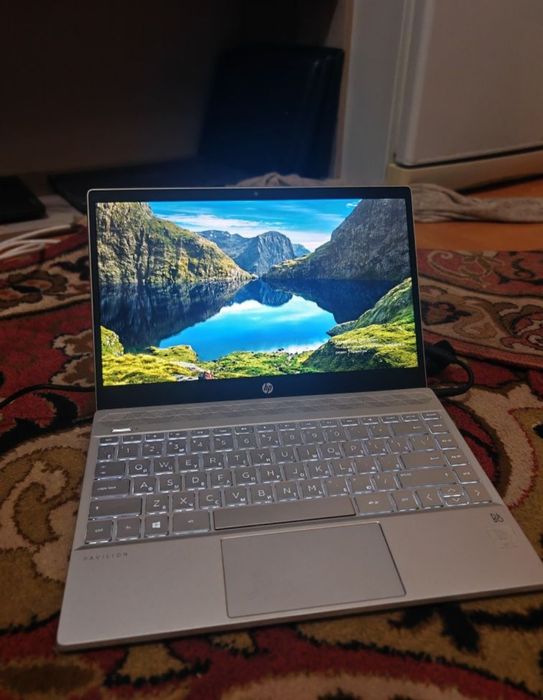 Ультрабук Но Core i3-8145