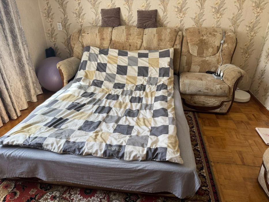 Продам Диван + кресло