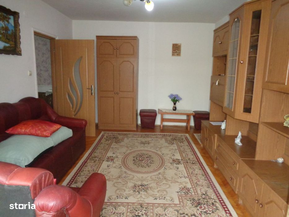 Apartament 2 camere, termoteca, baie cu geam, mobilat, utilat