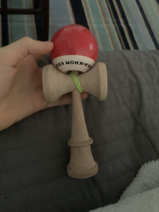 Vand  kendame krom pop aproape noi