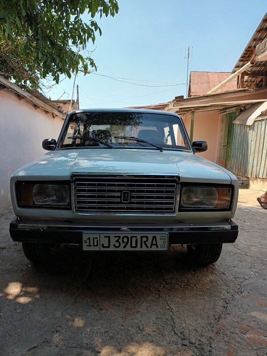 Прадаю ваз 2107 вхорошем состояние