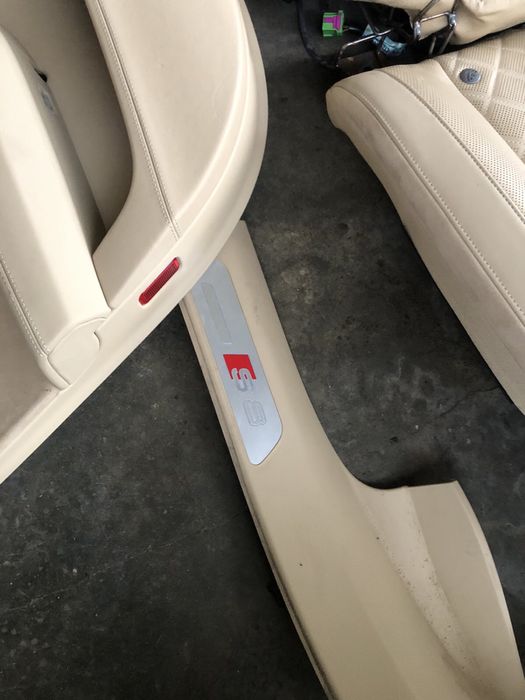 Салон за AUDI S8 D4 Face MATRIX