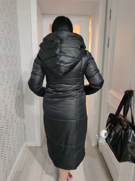 Продается зимний пуховик