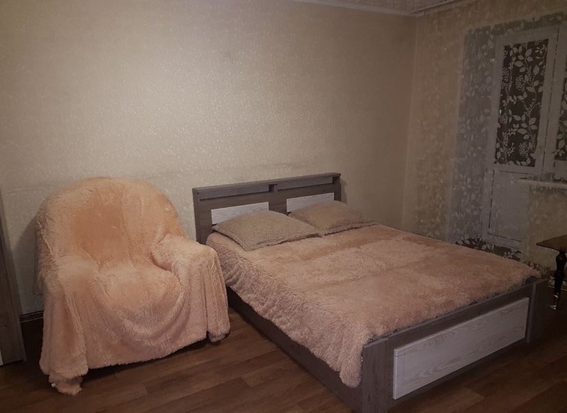 Сдам 1,5 в районе Дворец Спорта