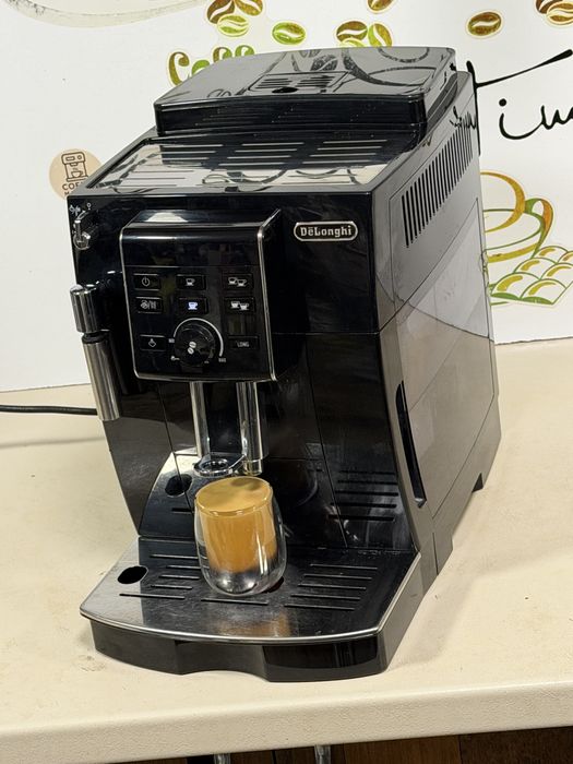 Кафемашина кафе автомат delonghi magnifica S с гаранция
