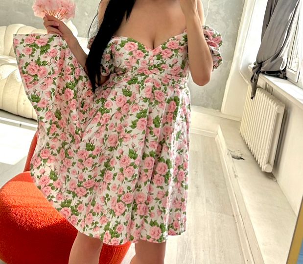 Нежное розовое платье